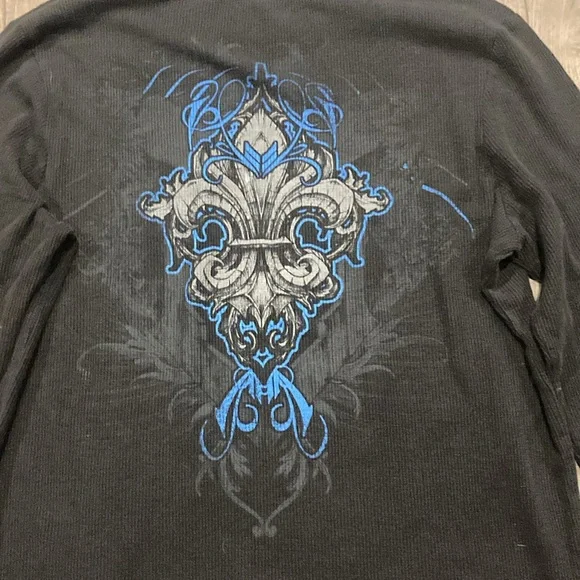 No Boundaries Black and Blue Long Sleeve Tee with paint stains size XL - Picture 7 of 10